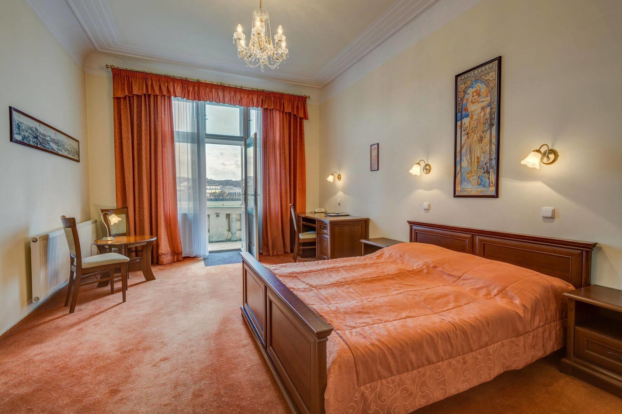 Hotel & Residence Royal Standard Prag Eksteriør billede